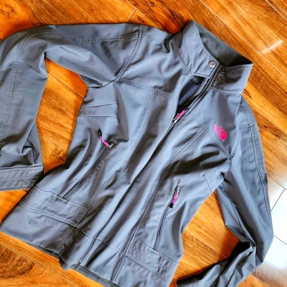 THE NORTH FACE Gray Jacket- Size M (EUC) - Picture 2 of 8